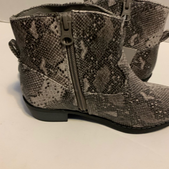 Girls' Graciela Snake Print Western Ankle Boots - - Picture 4 of 7
